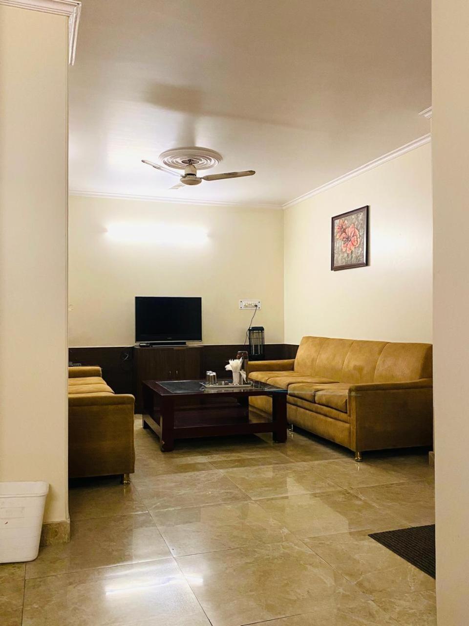 Hotel Mayur Deluxe Meerut Zewnętrze zdjęcie