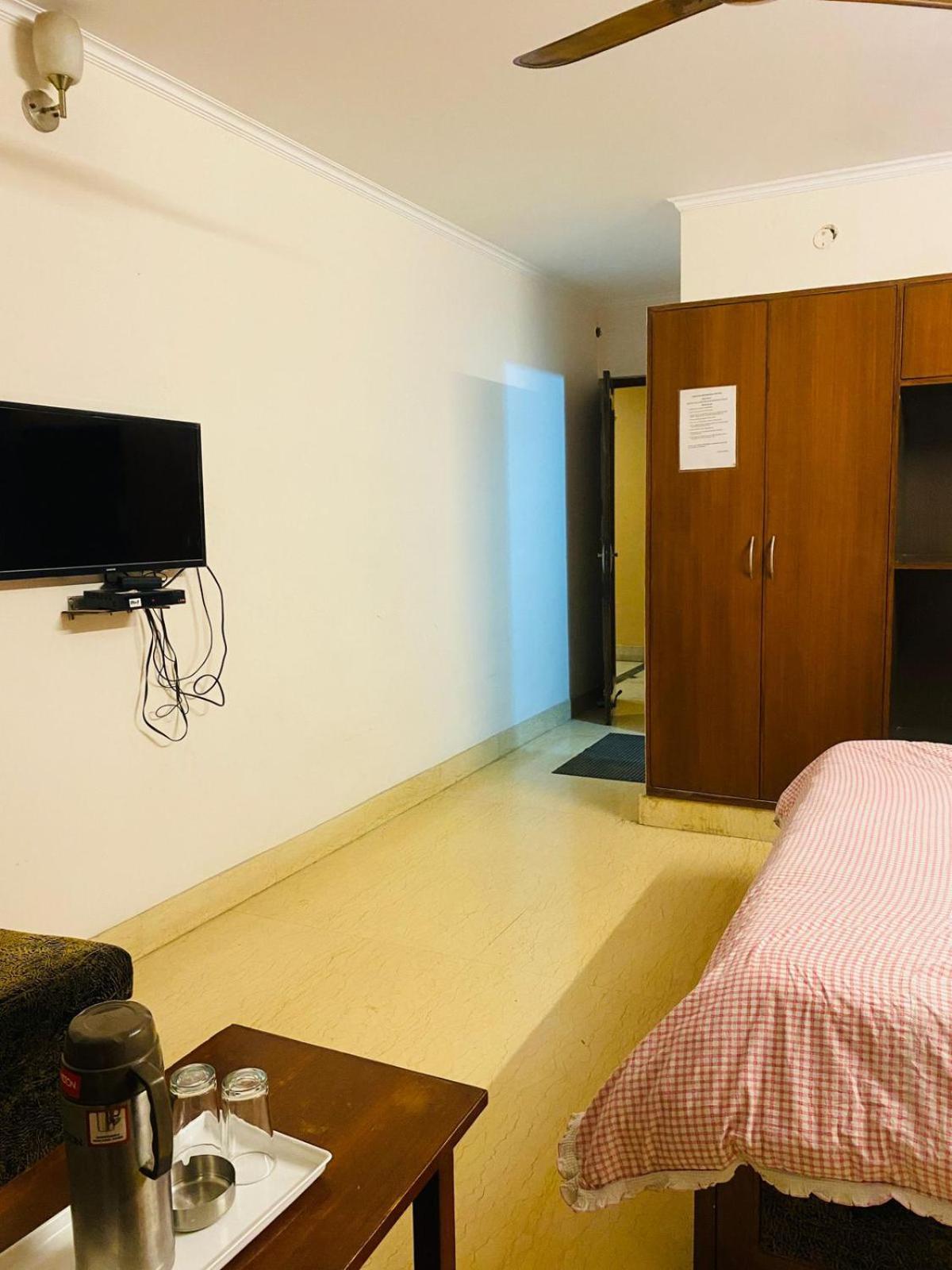 Hotel Mayur Deluxe Meerut Zewnętrze zdjęcie
