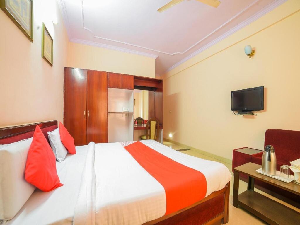 Hotel Mayur Deluxe Meerut Zewnętrze zdjęcie